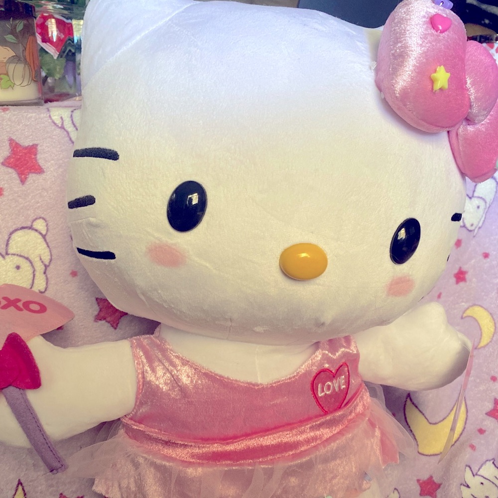 Hello Kitty CVS Valentine’s day 2021 greeter
